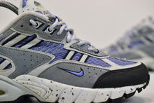 Load image into Gallery viewer, (2001) Nike Air P9000