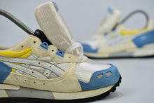 Load image into Gallery viewer, (1986) Asics Lady Gel Lyte