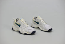 Load image into Gallery viewer, (1997) Nike Diverge