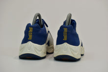 Load image into Gallery viewer, (2000) Nike Cross Training Runners