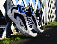 Load image into Gallery viewer, (1996) Nike Air Wings