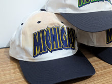 Load image into Gallery viewer, 1990's NCAA Snapback Caps