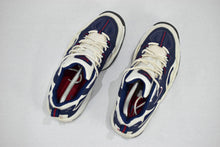 Load image into Gallery viewer, (1998) Nike Cross Trainer