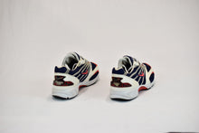 Load image into Gallery viewer, (2001) Nike Air Streak