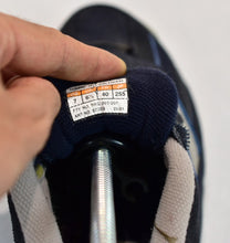 Load image into Gallery viewer, (2001) Adidas Veda