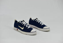 Load image into Gallery viewer, (1998) Nike Pillar Cushion