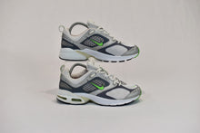 Load image into Gallery viewer, (2006) Nike Air Max Moto IV