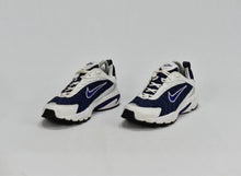 Load image into Gallery viewer, (2003) Nike Jet Stream Plus