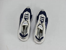 Load image into Gallery viewer, (2003) Nike Jet Stream Plus