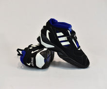 Load image into Gallery viewer, (1994) Adidas Aggressor Mid