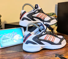Load image into Gallery viewer, (2003) Adidas Falcon