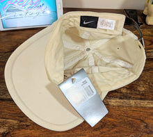 Load image into Gallery viewer, (2000&#39;s) Nike Initial Strapback