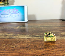 Load image into Gallery viewer, (1980&#39;s) Line 7 Pin Badge