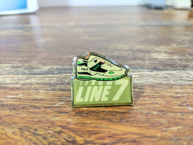 (1980's) Line 7 Pin Badge