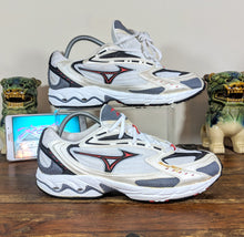 Load image into Gallery viewer, (2004) Mizuno Wave Rider 6