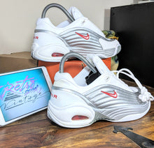 Load image into Gallery viewer, (2002) Nike Air Max Illusion