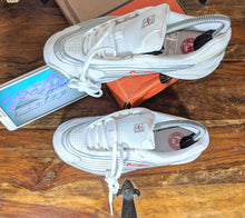 Load image into Gallery viewer, (2002) Nike Air Max Illusion