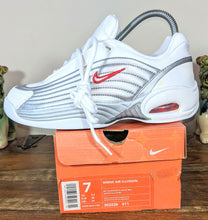 Load image into Gallery viewer, (2002) Nike Air Max Illusion