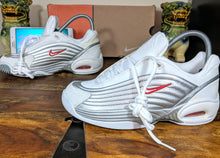 Load image into Gallery viewer, (2002) Nike Air Max Illusion