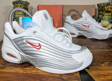 Load image into Gallery viewer, (2002) Nike Air Max Illusion