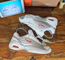 Load image into Gallery viewer, (2002) Nike Air Max Illusion