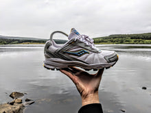 Load image into Gallery viewer, (2005) Saucony Grid Aura LX