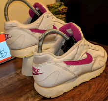 Load image into Gallery viewer, (1995) Nike Outburst